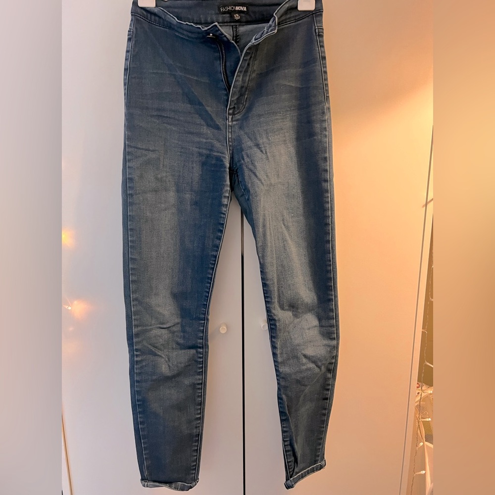 Fashion Nova High Waisted Jeans! 👖